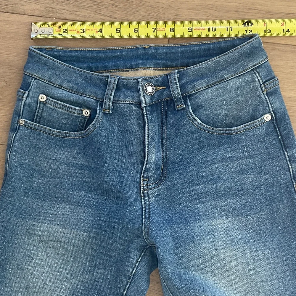 Fleece Lined Women's Skinny Jeans - Picture 5 of 10